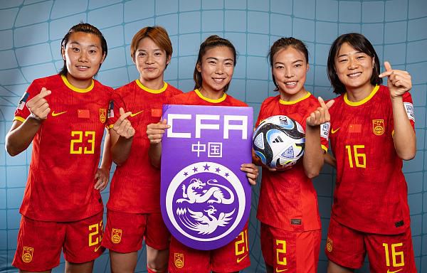 少妇老师疯狂放荡小说视频