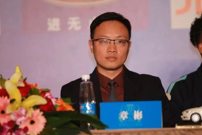 变态女王虐m男